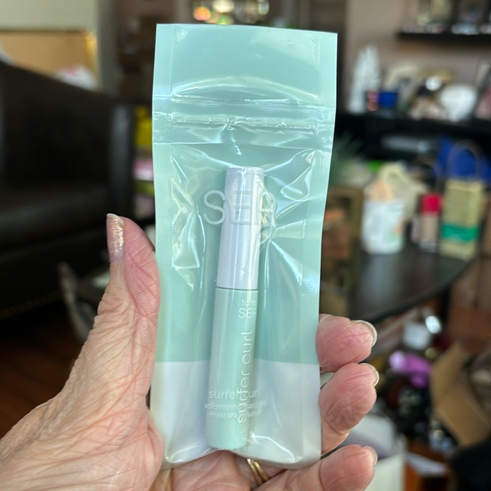 Sea Surfer curl volumizing mascara 3ml. Travel Size. New Sealed!